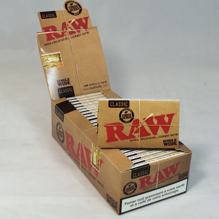 Chat Roule Slim - Boite 50 paquets de feuilles + ROULEUSE OCB RAW CONE